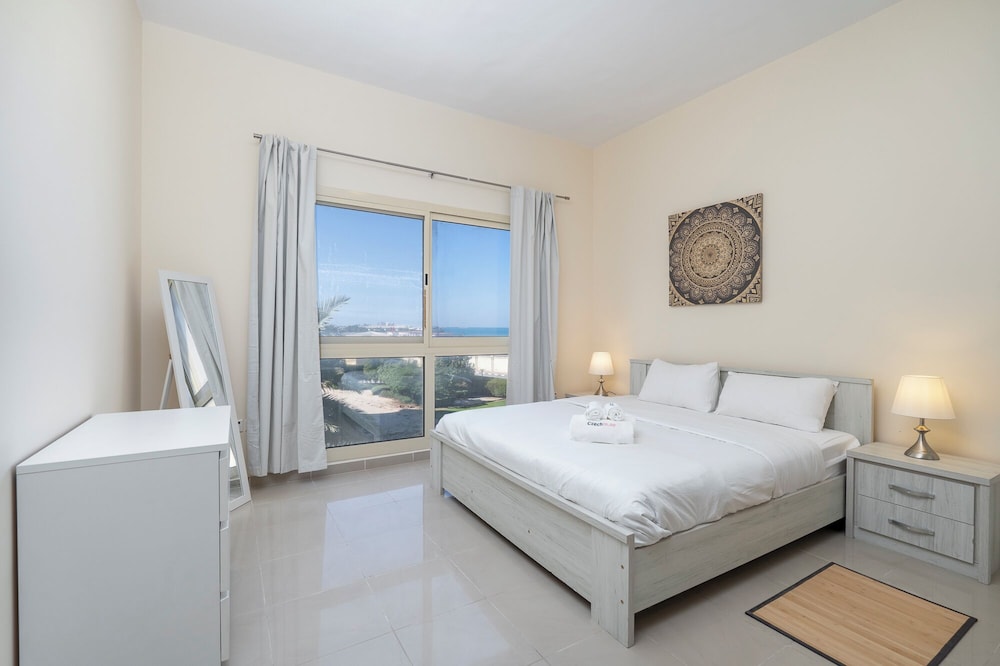 Classic Apartment, Balcony, Ocean View photo 2