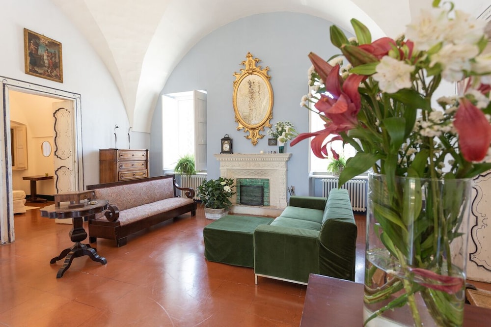 Deluxe Double or Twin Room, City View photo 2
