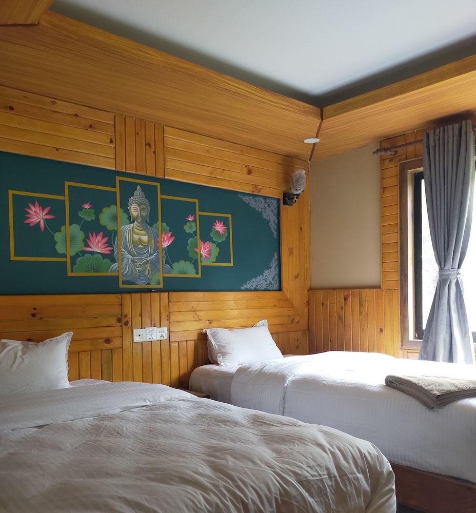 Deluxe Twin Room, Hill View photo 3