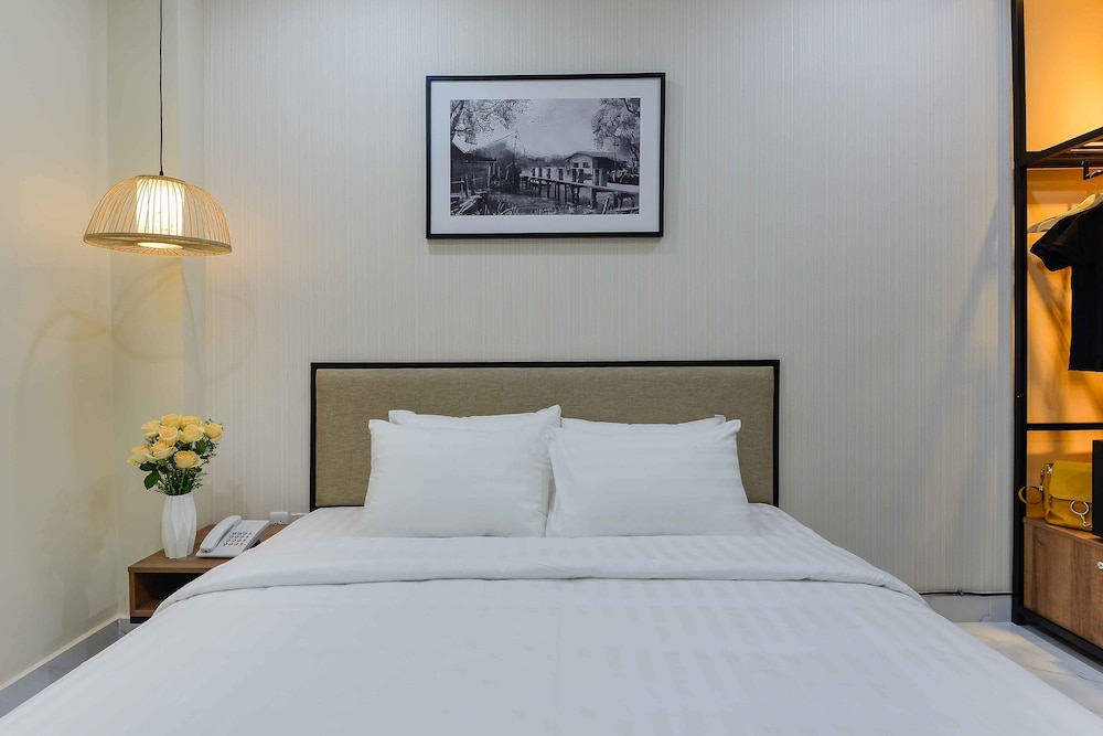 Superior Double Room, No Windows photo 3