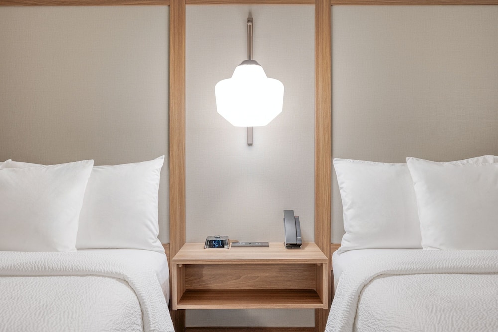 Suite, Multiple Beds (Mobility/Hearing Accessible, Tub) photo 2