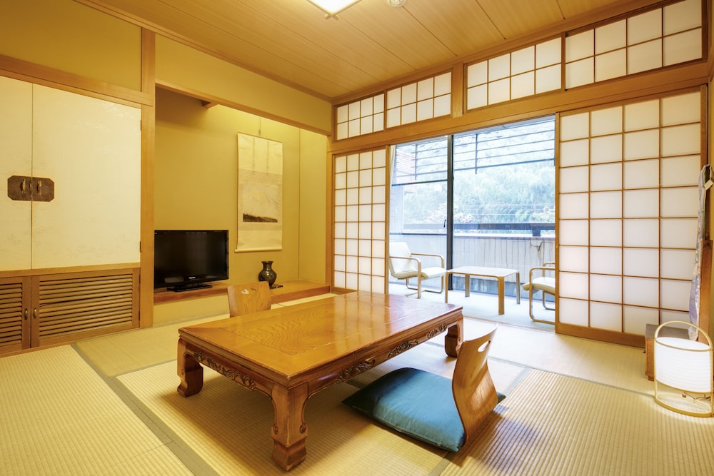 Cozy Japanese Room, Smoking photo 1