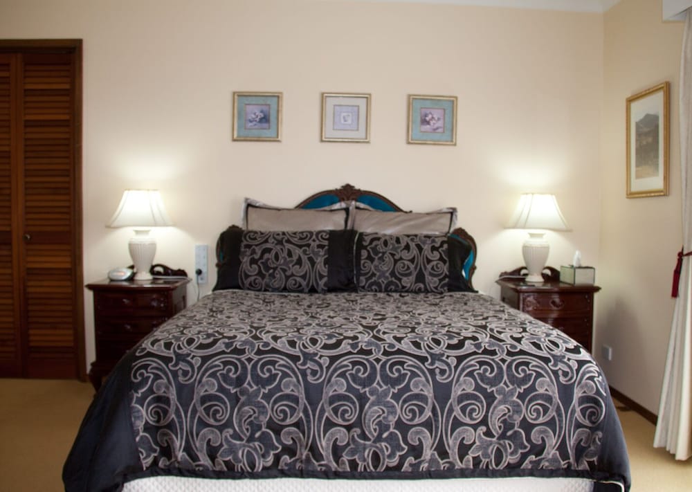 Standard Room, Non Smoking, Balcony (Lithgow Suite)