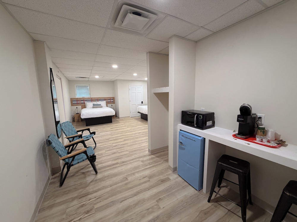 Premier Studio Suite, Multiple Beds photo 2