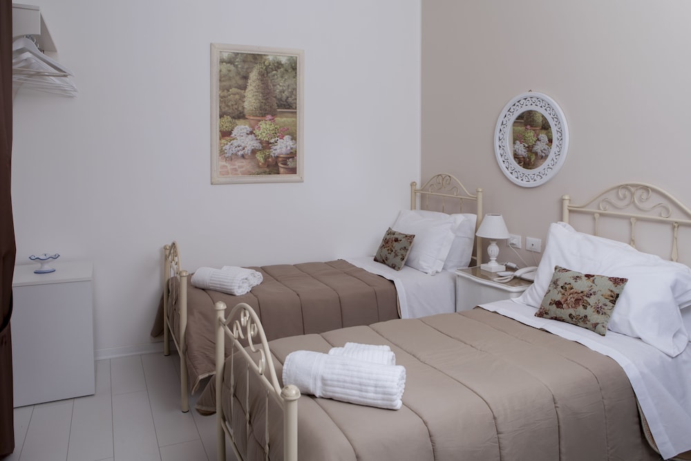 Comfort Room photo 2