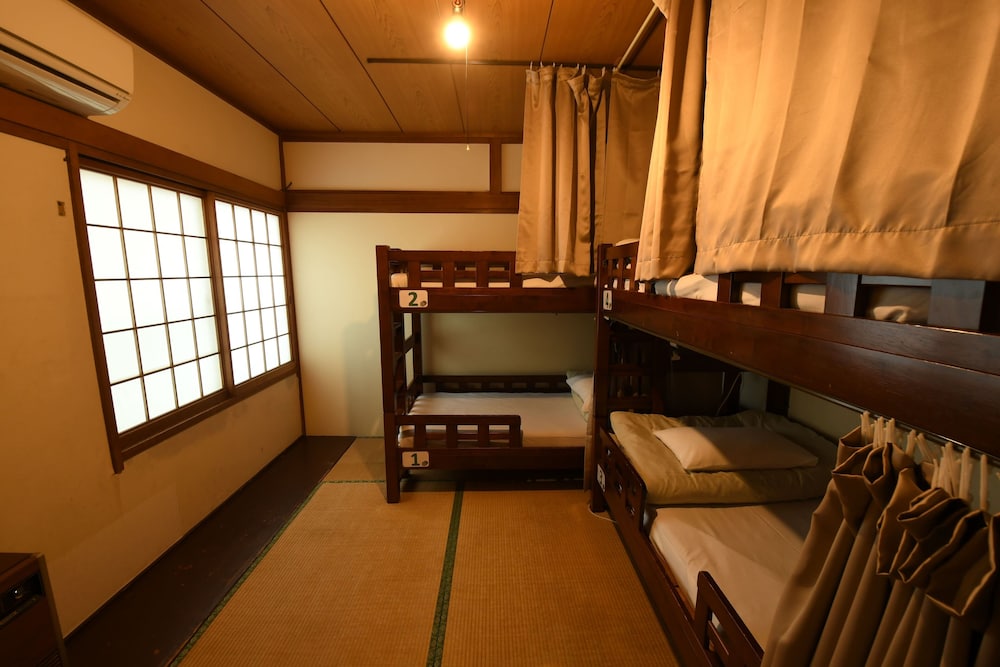 Basic Shared Dormitory, Women only, Non Smoking, Shared Bathroom photo 1