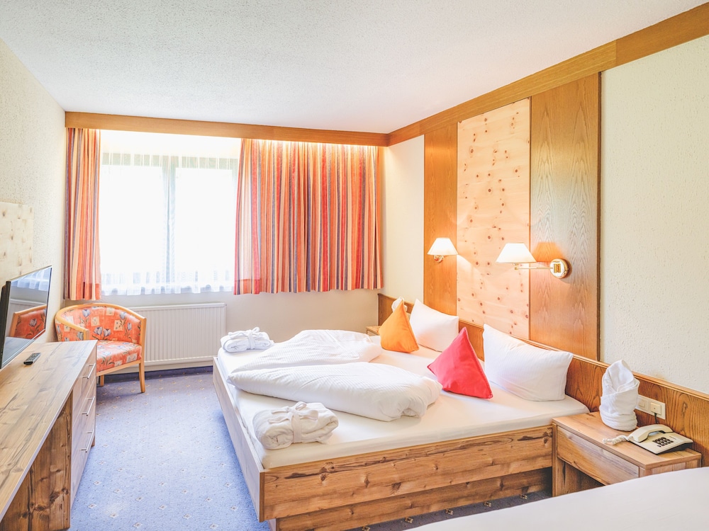 Basic Double Room photo 3