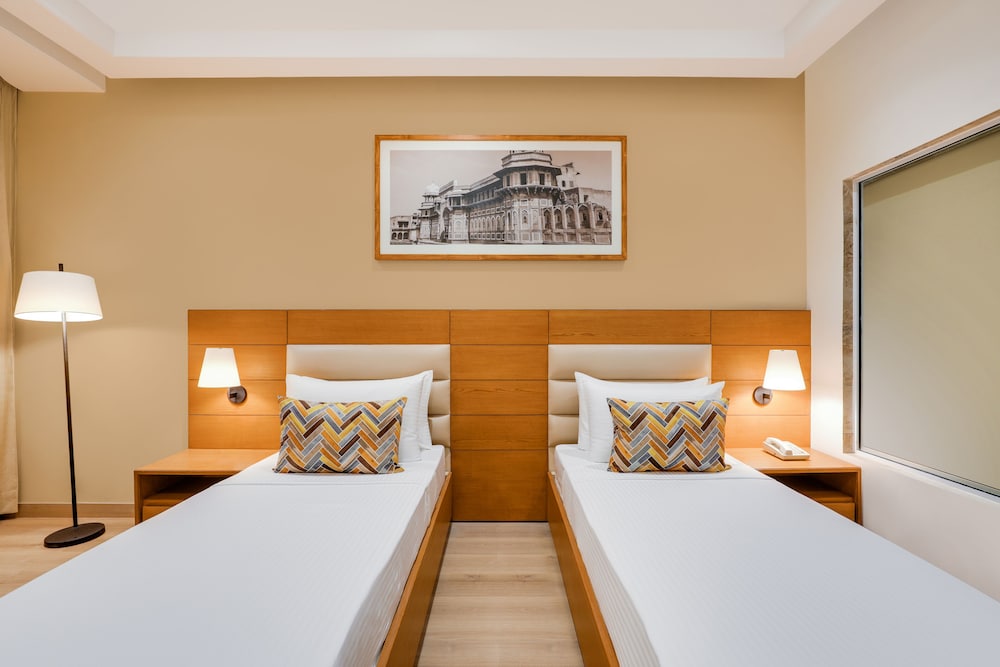 Deluxe Double or Twin Room - Photo 5