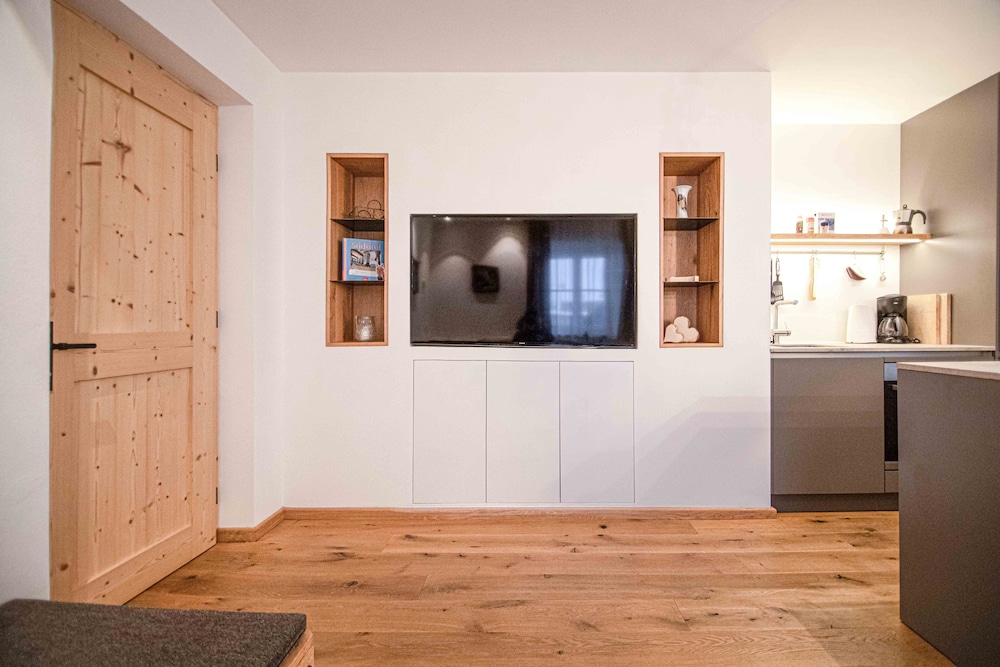 Comfort Apartment, 2 Bedrooms, Kitchen, Mountain View photo 2