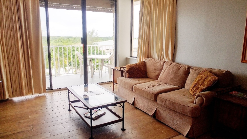 One Bedroom Apartment, Gulf View 401 photo 3