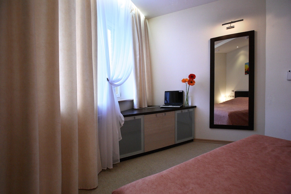 Economy Double Room photo 3