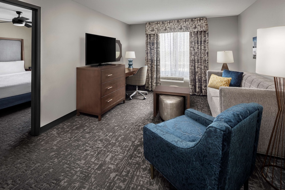 Suite, 1 King Bed - Photo 1