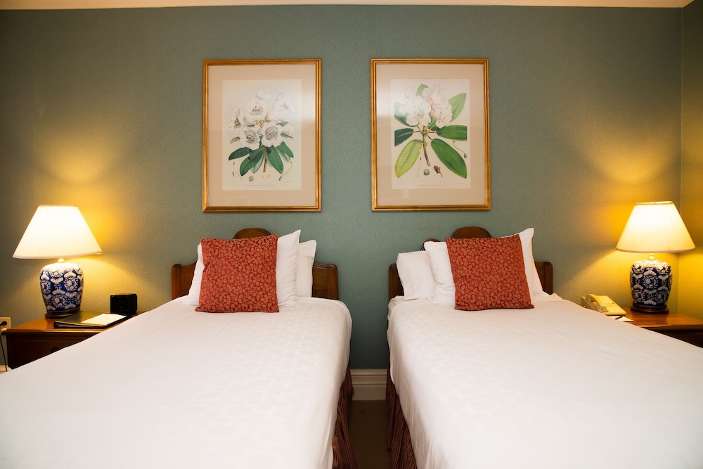 Comfort Room, 2 Double Beds, Garden View