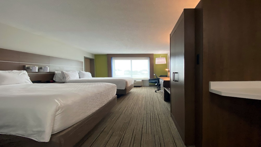 Standard Room, Multiple Beds photo 3