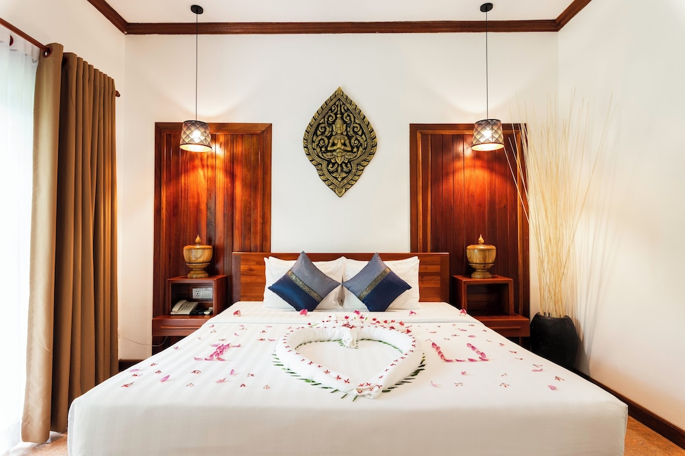 Deluxe Double Room - Photo 13