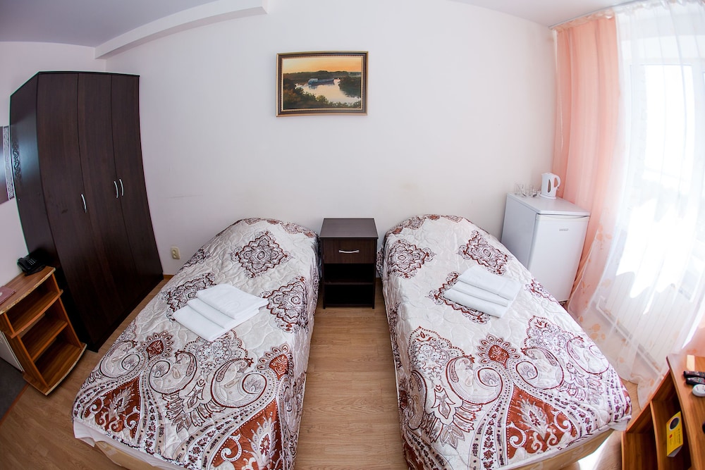 Economy Triple Room, Shared Bathroom photo 3