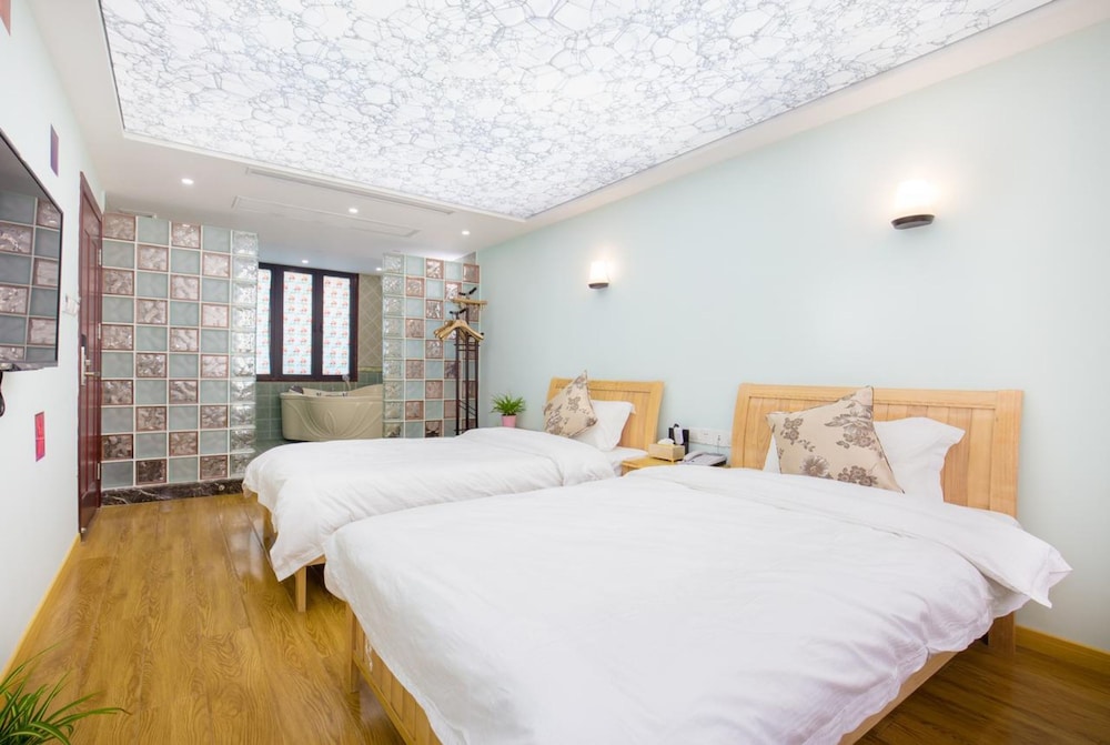 Design Twin Room