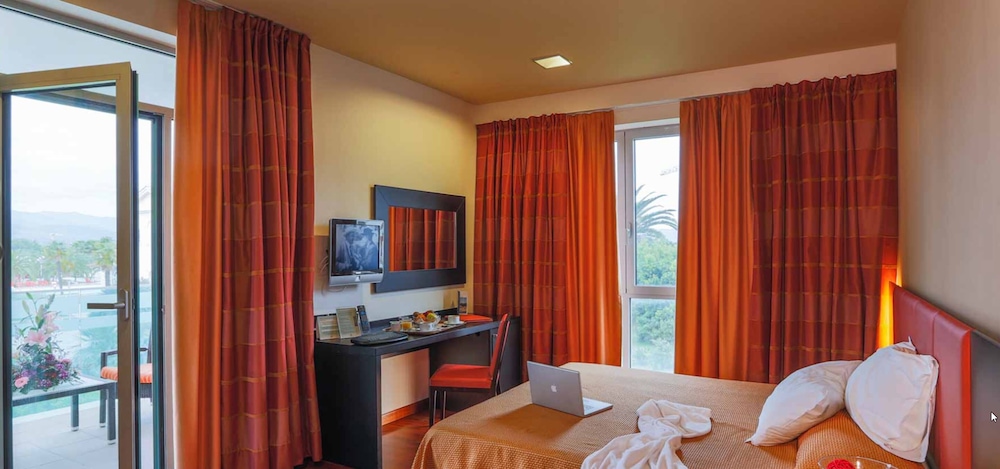 Superior Double Room, Hot Tub - Photo 3