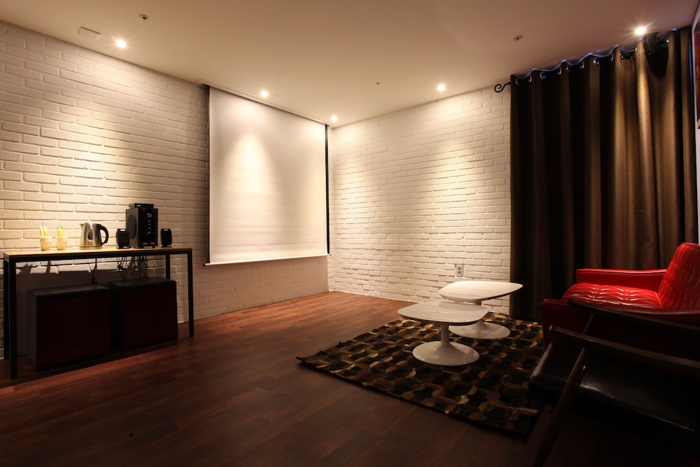 VIP Room photo 2