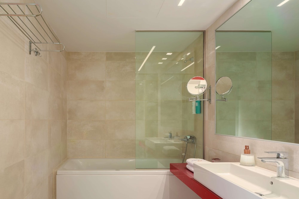 Diamond Suite Beachfront - Photo 20