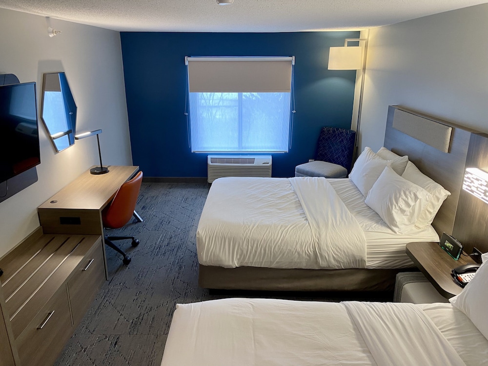 Suite, 2 Queen Beds - Photo 4
