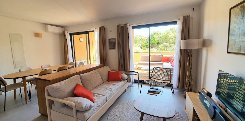 Apartment, 2 Bedrooms, Terrace, Hill View