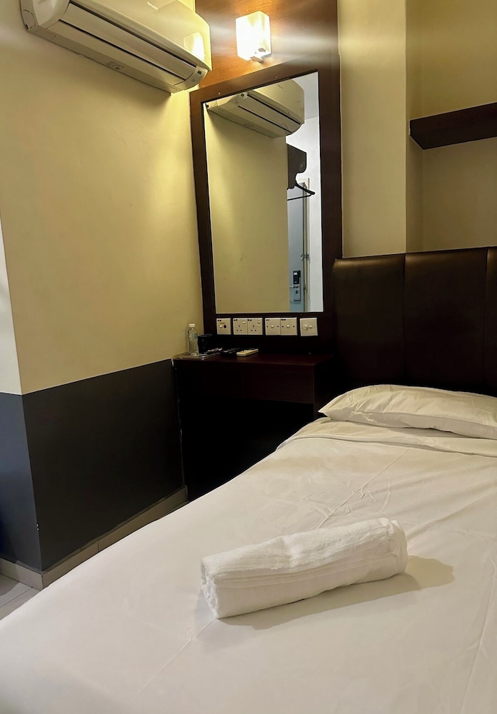 Standard Single Room, Non Smoking, Private Bathroom