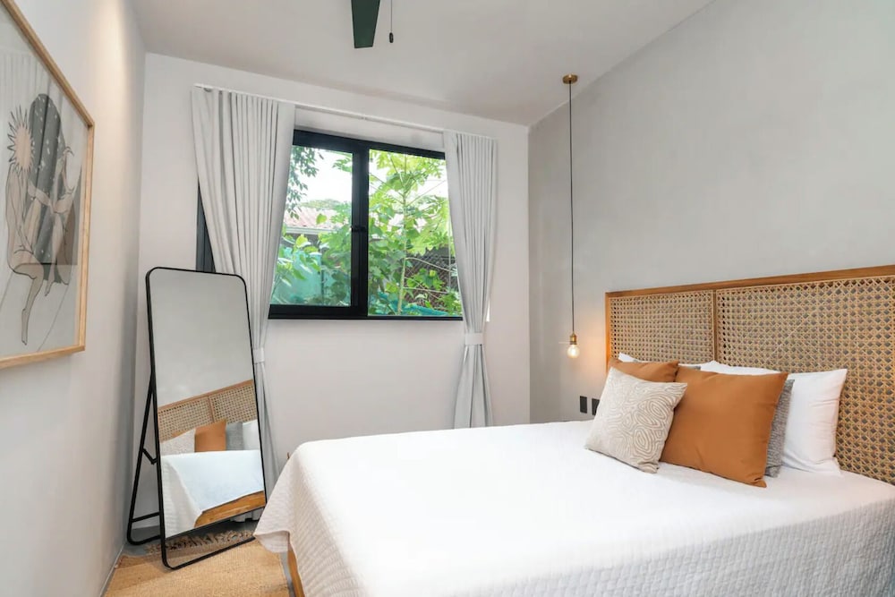 Nala Luxury Living - One bedroom suite #5 photo 2