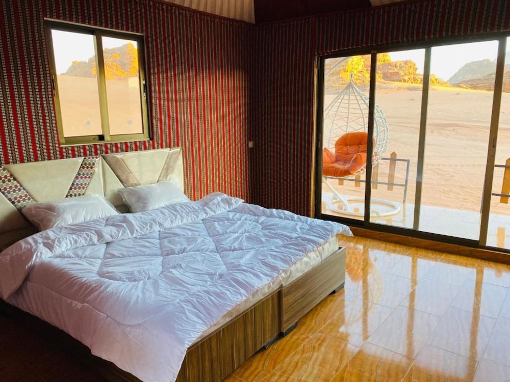 Luxury Room, 1 Bedroom, Private Bathroom, Mountain View photo 3