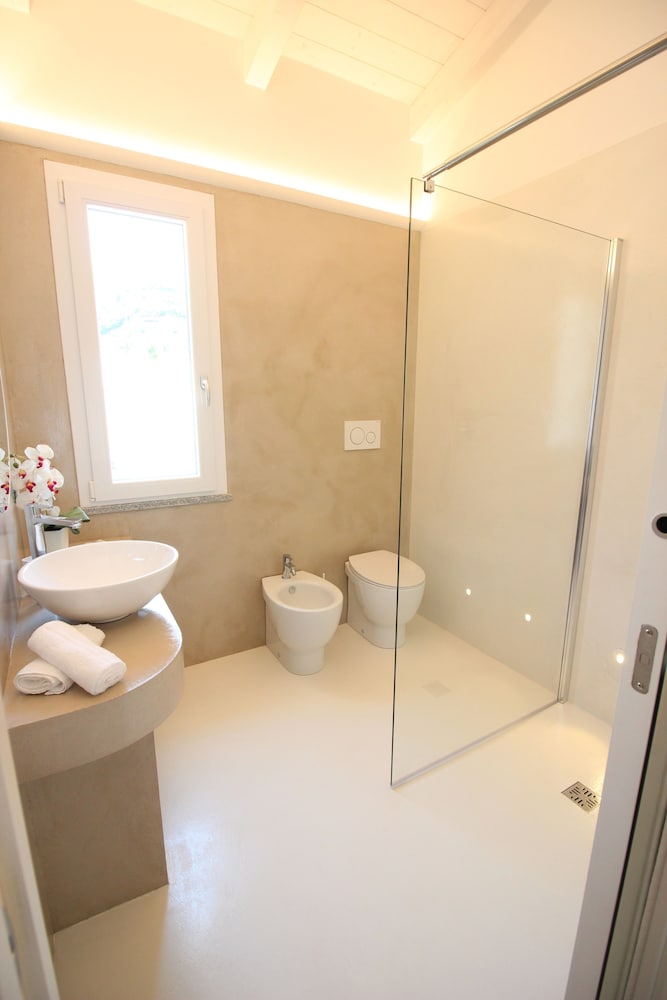 Deluxe Room, Sea View - Photo 3