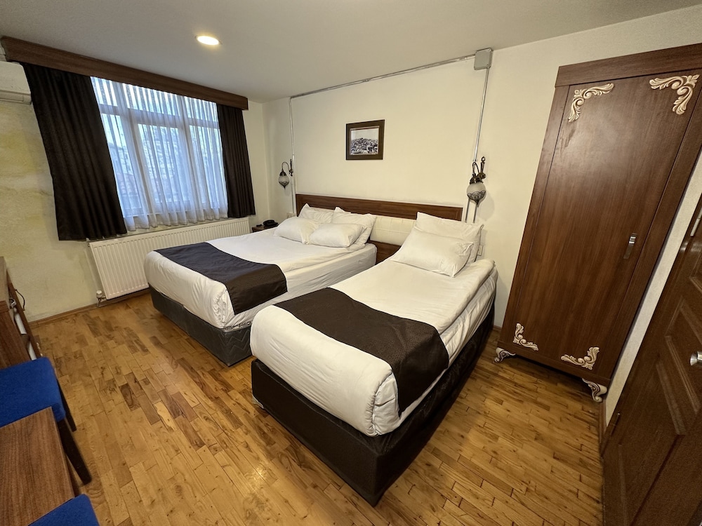 Standard Double or Twin Room photo 1