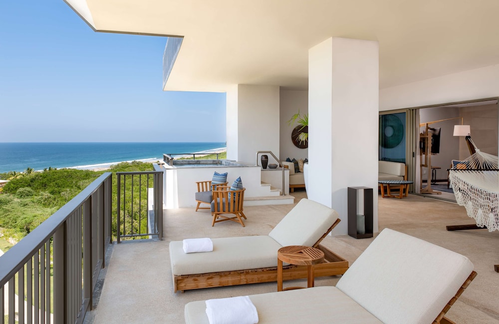Penthouse, 1 King Bed, Private Pool, Ocean View (balcony)