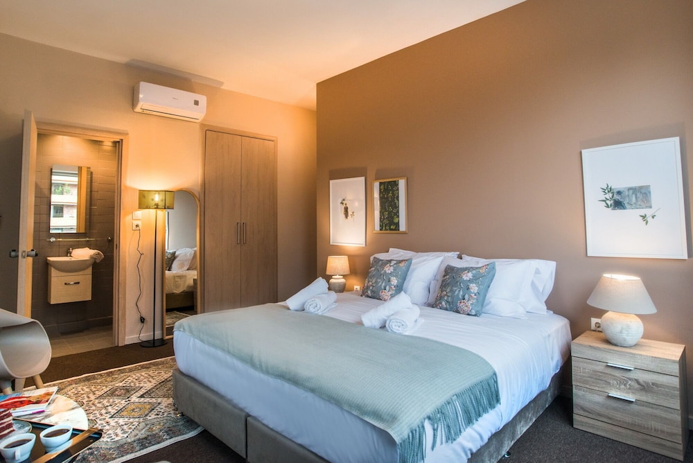 Classic Double Room, Hill View photo 1