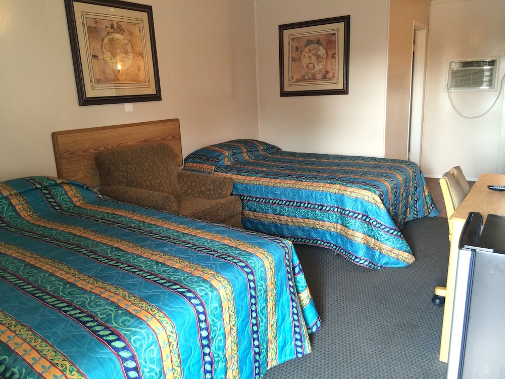 Standard Room, 2 Double Beds photo 1