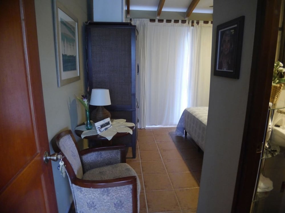 Basic Single Room, Garden View, Garden Area