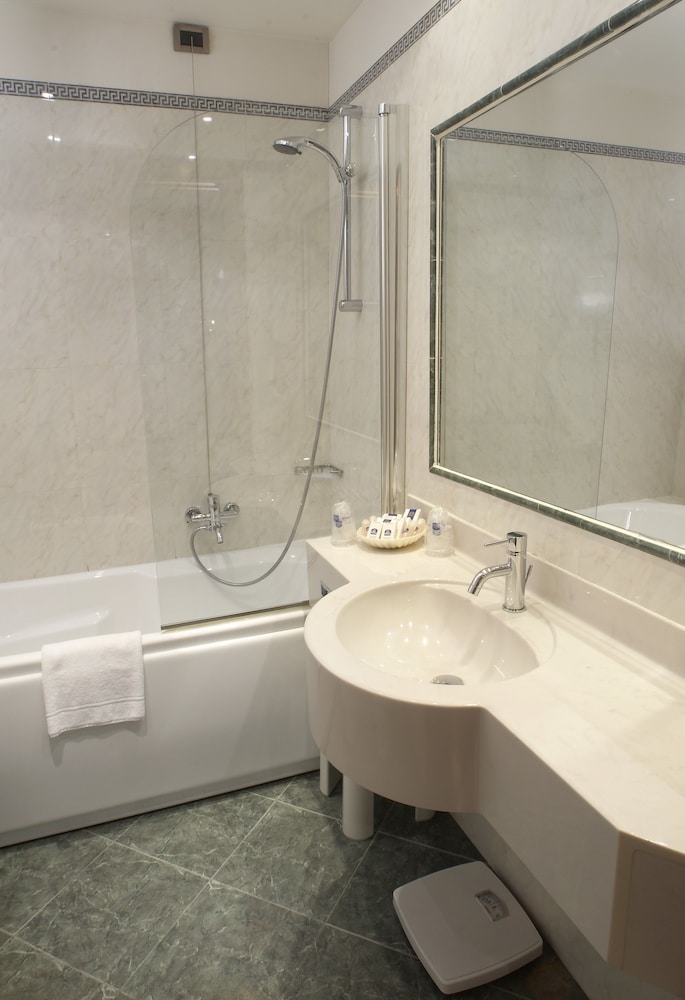 Classic Single Room - Photo 7