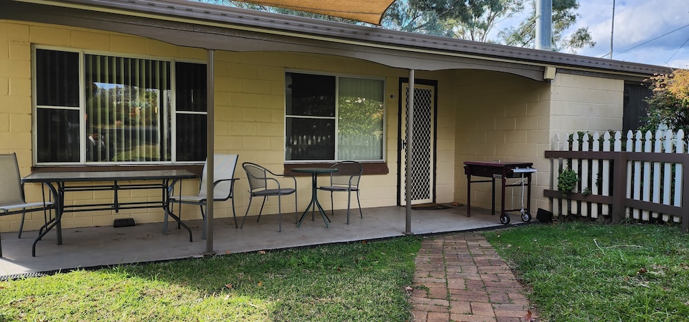 Standard Room, Non Smoking, Kitchen (Self Contained Motel Unit) photo 1