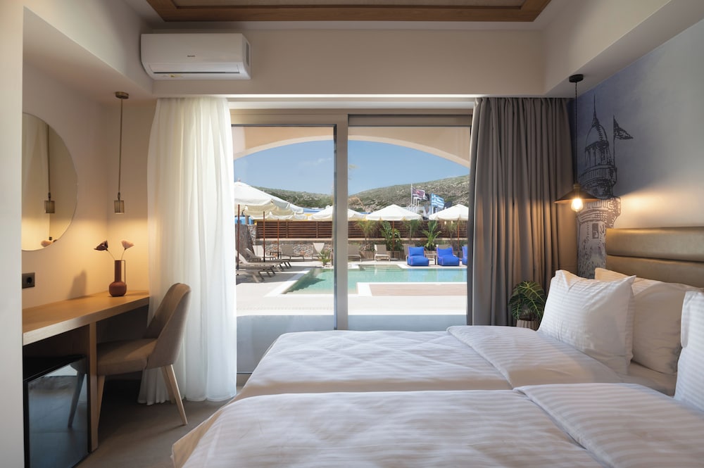 Deluxe Double or Twin Room, Poolside - Photo 15