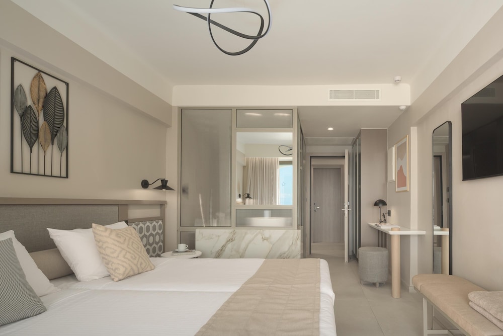 Standard Double Room (Without Balcony) photo 2