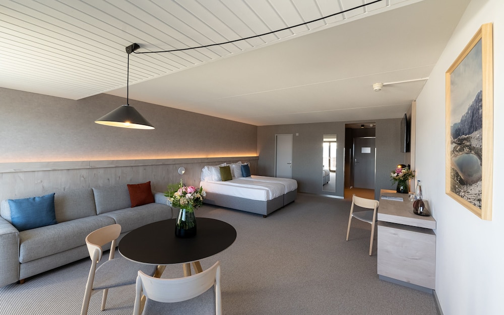 Room, 2 Double Beds, Mountain View (Junior Suite)