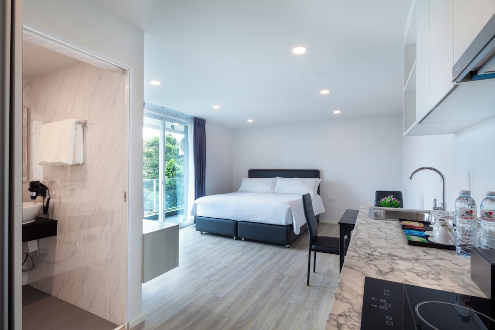 King Suite Long Terrace - Photo 1