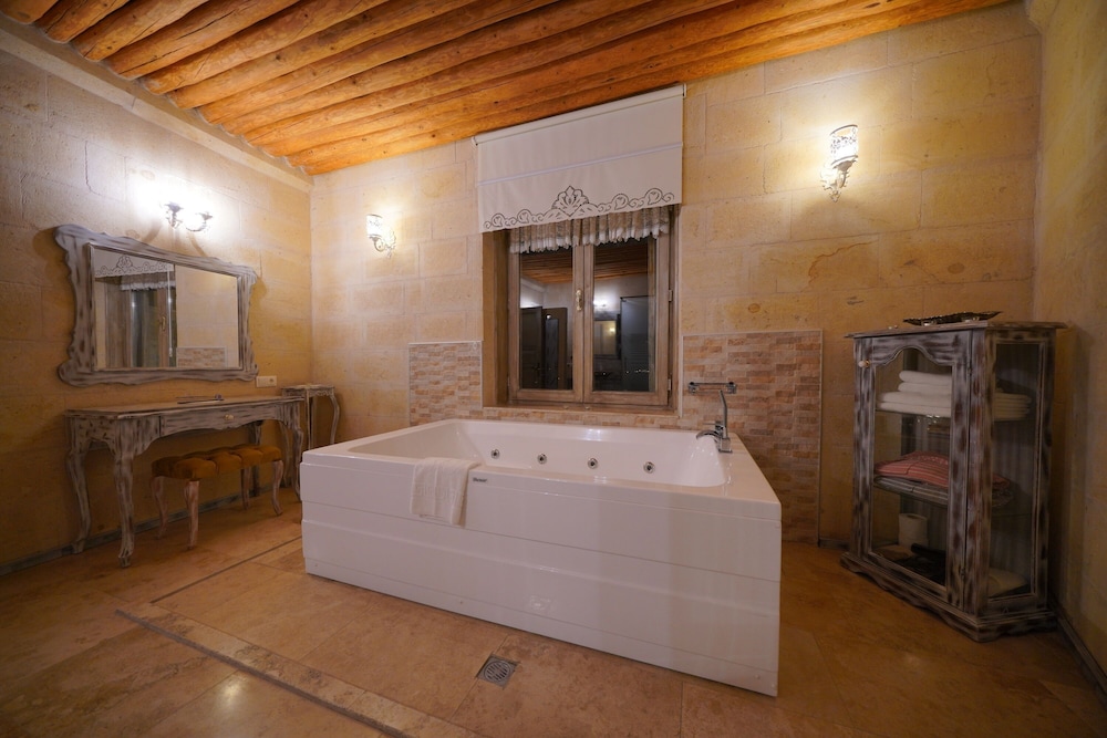 Panoramic Suite - Photo 5