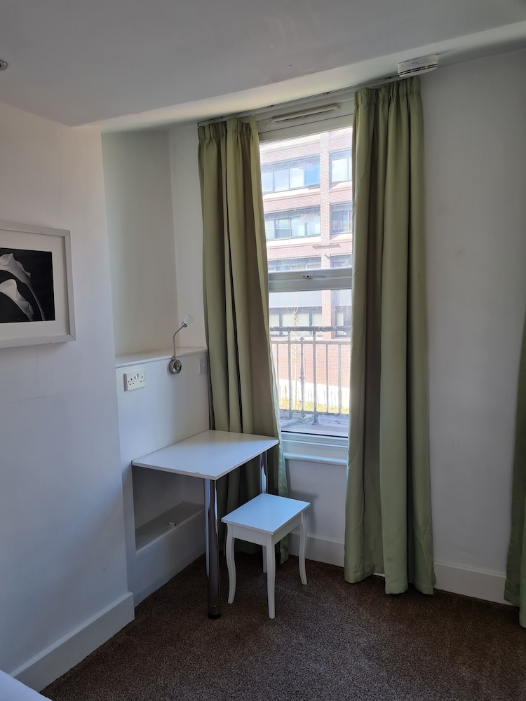 Basic Apartment
