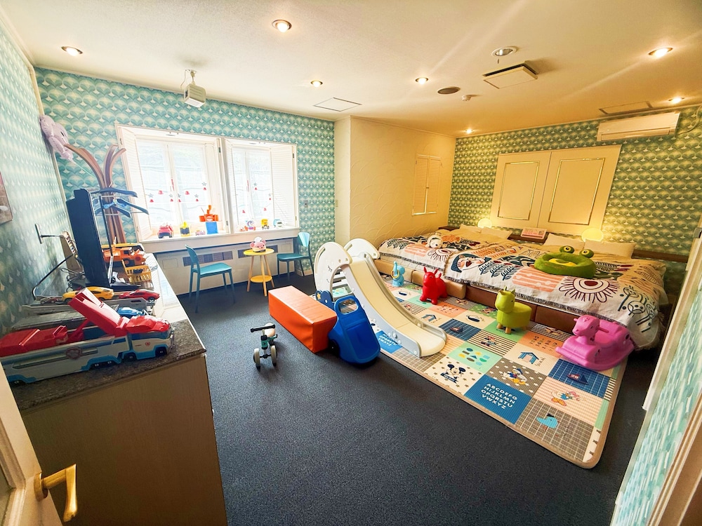 Family Twin Room