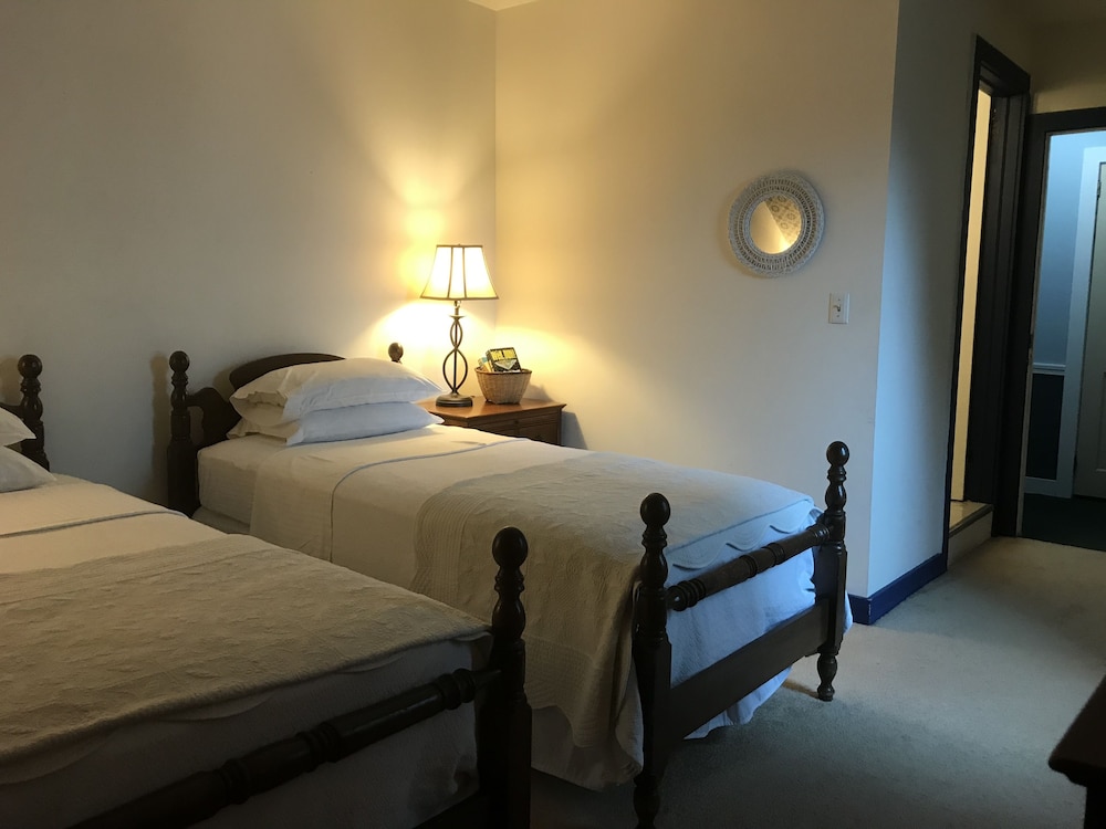 Room 5 photo 2