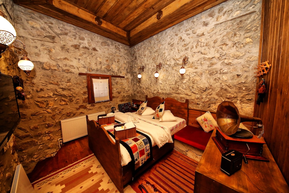 Standard Room photo 2