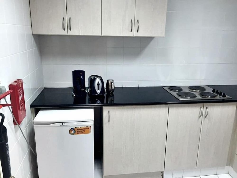 Studio, 1 Bedroom photo 2