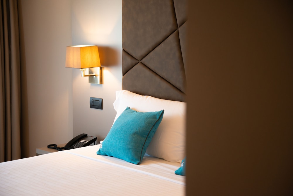 Standard Double Room - Photo 15
