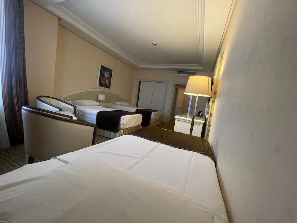 Standard Triple Room, 1 Bedroom photo 2