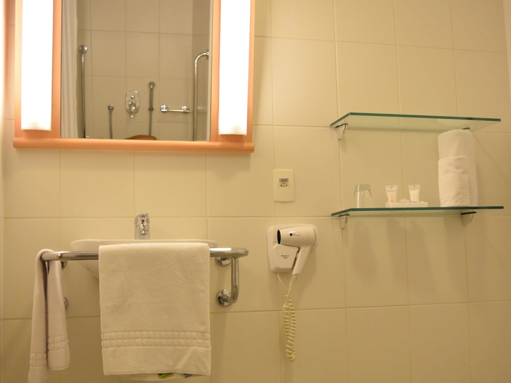 Superior Apartment, 2 Twin Beds, Partial Sea View